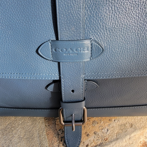 Coach Hudson Navy Blue Leather Messenger Bag With Adjustable Strap - Picture 2 of 16